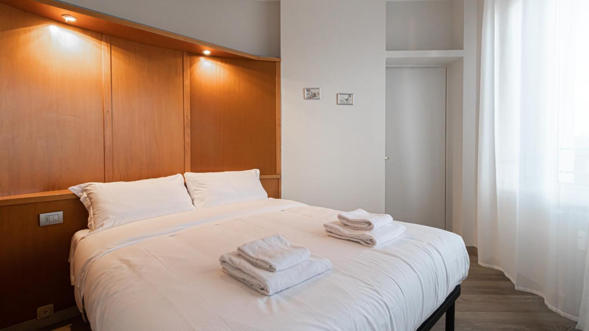 Italianway-Gian Galeazzo Apartment มิลาน ภายนอก รูปภาพ
