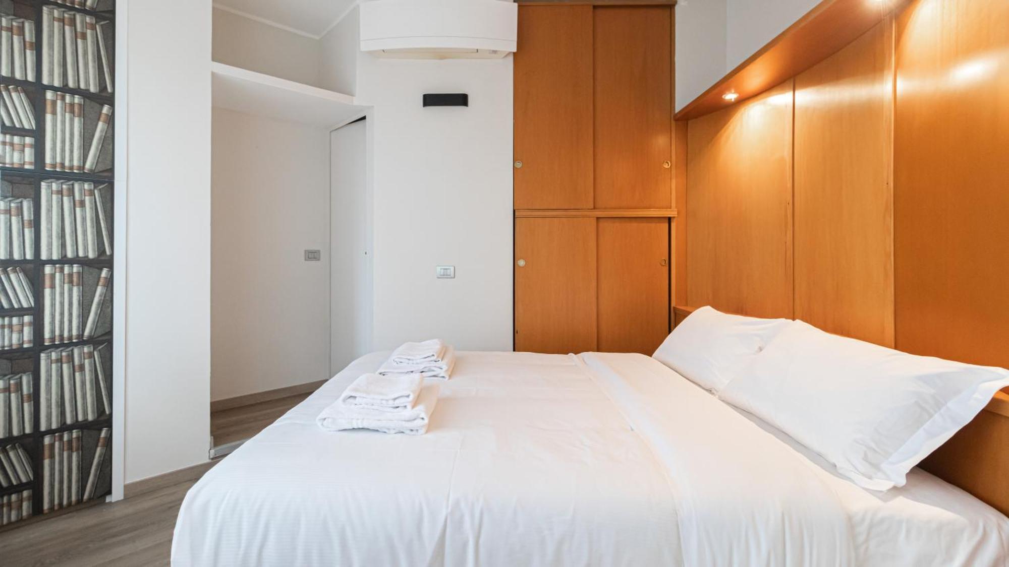 Italianway-Gian Galeazzo Apartment มิลาน ภายนอก รูปภาพ